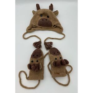 Moose hat and mittens
